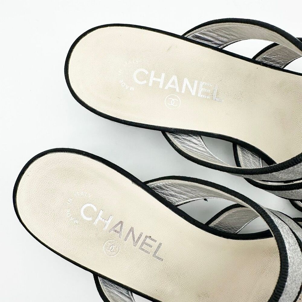 CHANEL 2018 Silver Glitter Black Leather Slide Heels Size 39.5 Strappy Mules - Picture 8 of 12